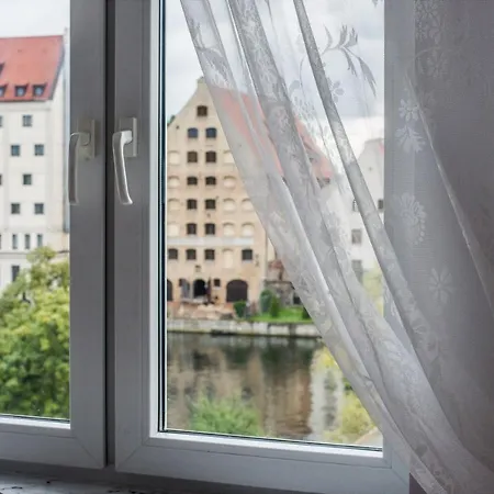 Hello Amazing River View 4 Bedrooms & Balcony * גדנסק