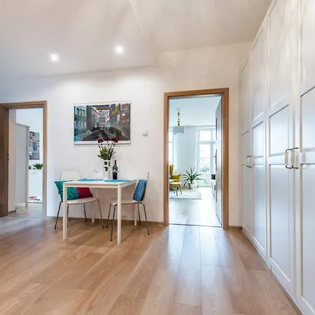 Hello Amazing River View 4 Bedrooms & Balcony דירה
