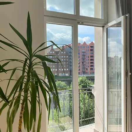 Διαμέρισμα Hello Amazing River View 4 Bedrooms & Balcony Γκντανσκ